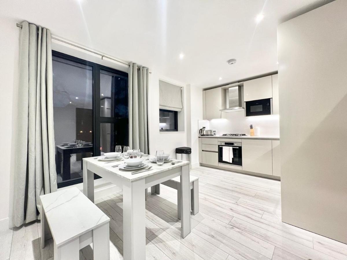 Queens Luxury Apartments Wembley Stadium - Londra Esterno foto