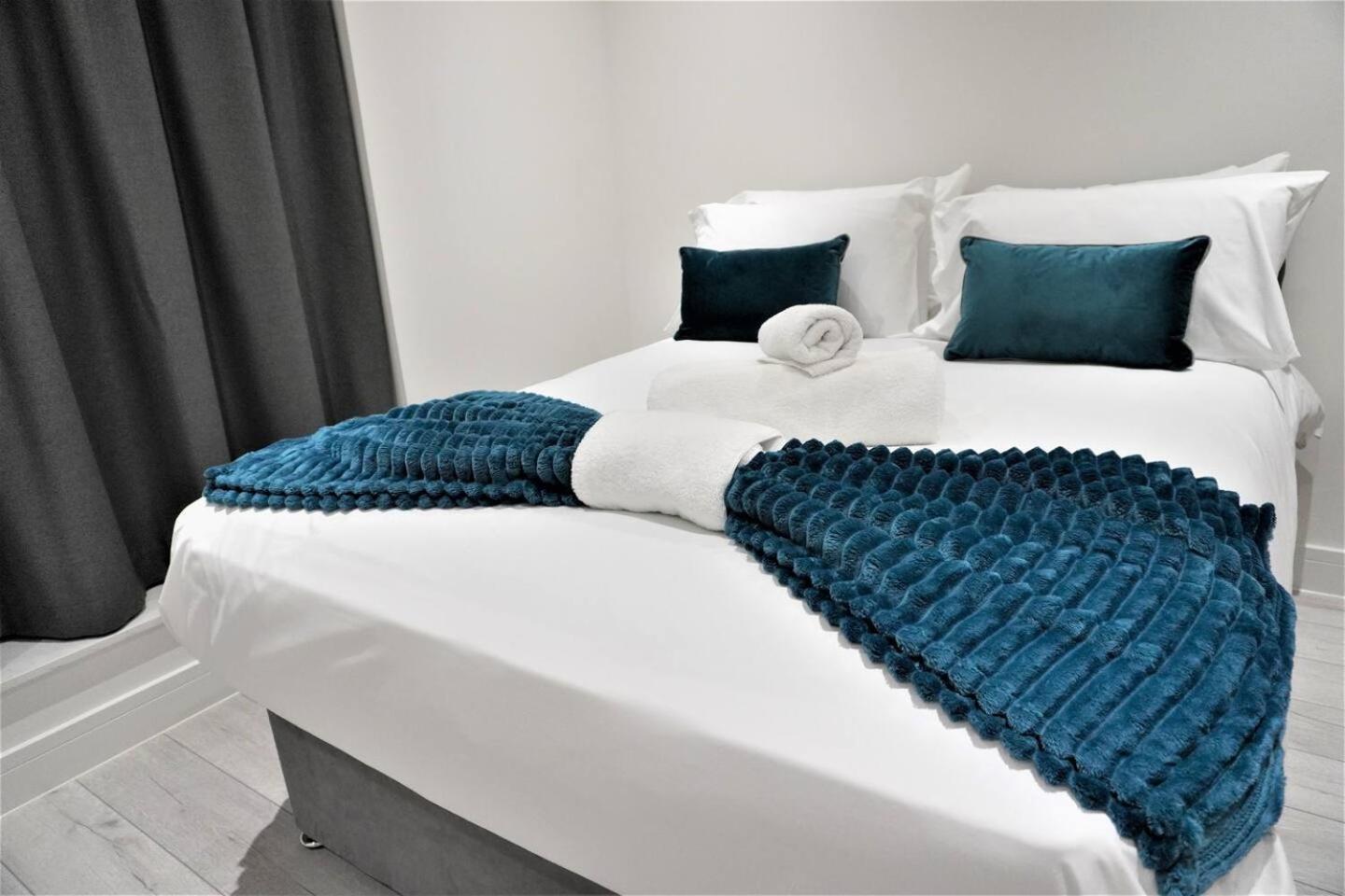 Queens Luxury Apartments Wembley Stadium - Londra Esterno foto
